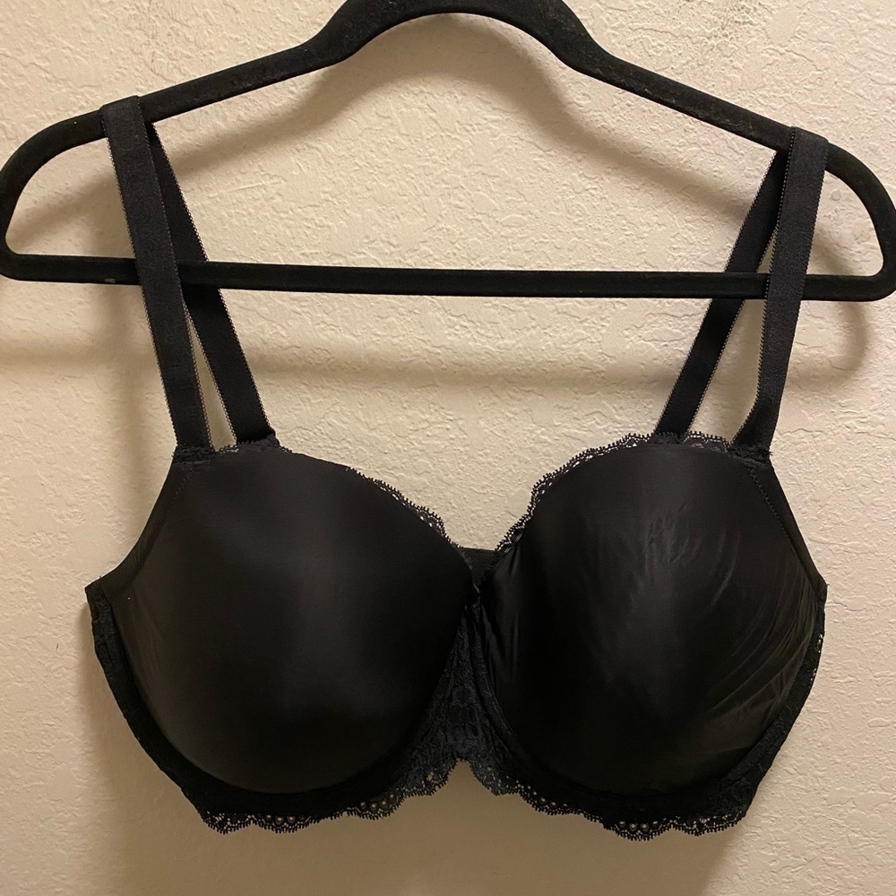 Victorias Secret Black Lace Dream Angels Lined Demi Bra Size 40DDD NWOT